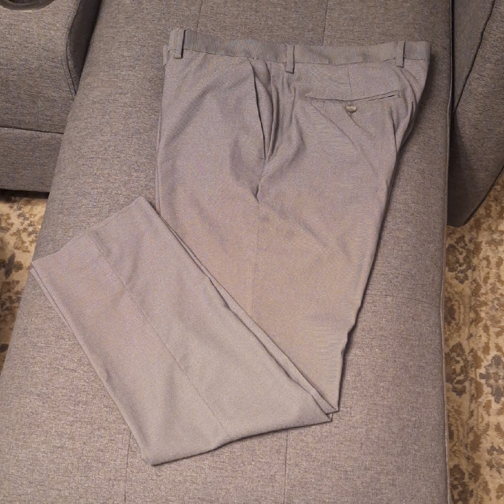 Elegant Men's Light Gray Dress Trousers
